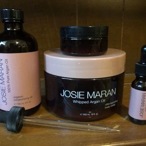 Josie Maran be love gift set